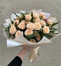 Букет Кремовые розы Латте в Дружной Горке