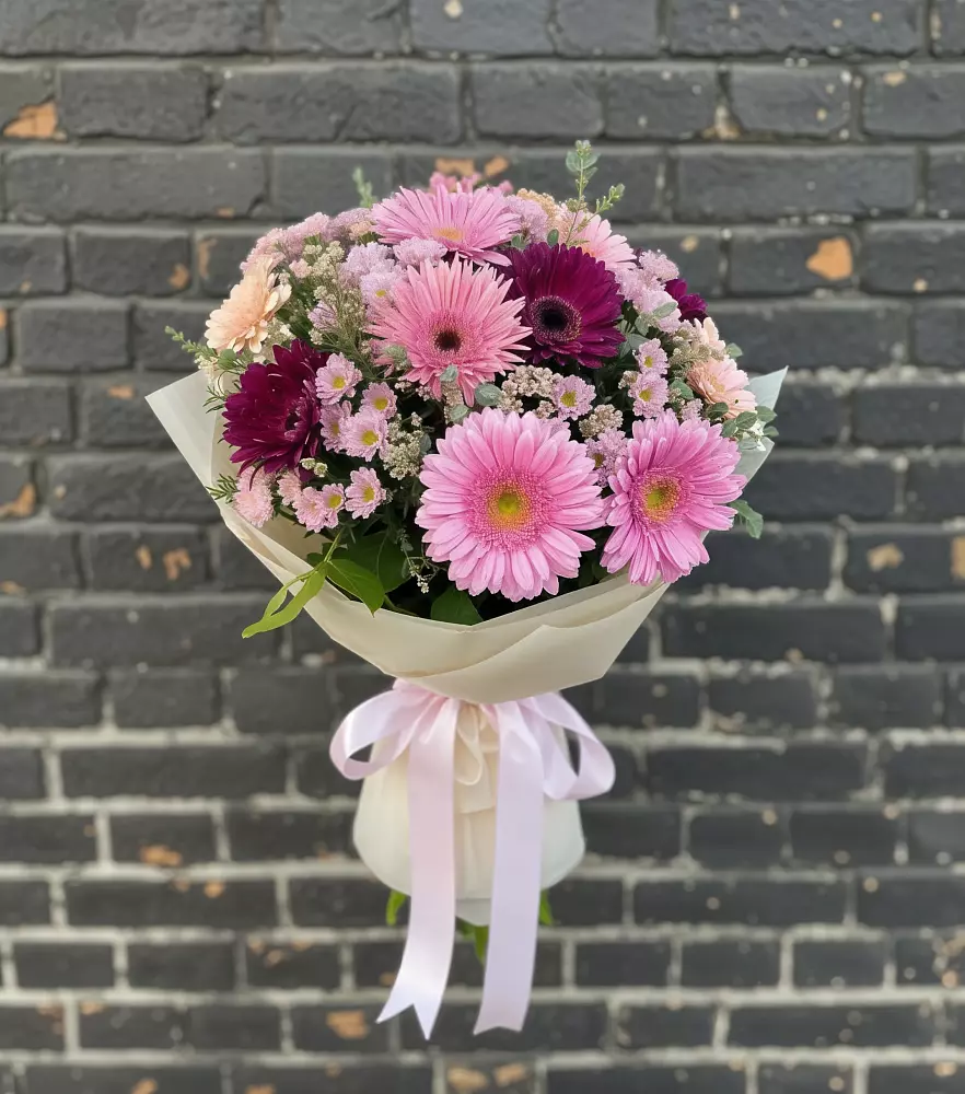 Букет цветов из: Герберы и Хризантемы в Дружной Горке
