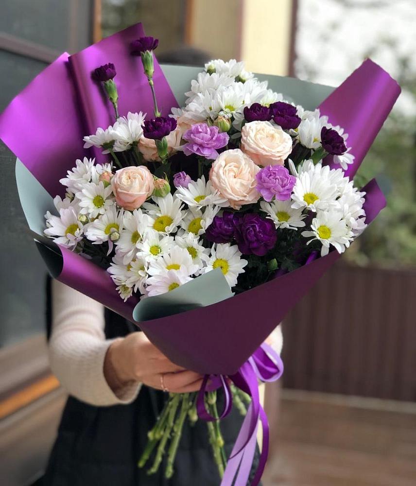 Букет цветов из: Хризантемы, Гвоздики и Розы в Дружной Горке