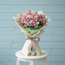 Букет цветов из:  Орхидеи и Розы #REPLACE_PRED# Дружной Горке