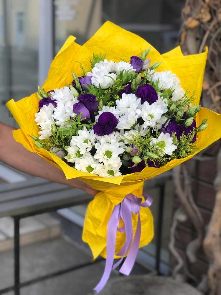 Букет цветов из: Ирисы, Хризантемы и Ромашки в Дружной Горке