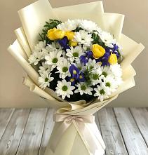 Букет цветов из:  Ирисы, Хризантемы и Розы #REPLACE_PRED# Дружной Горке