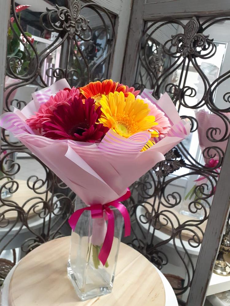 Букет цветов из: Герберы в Дружной Горке