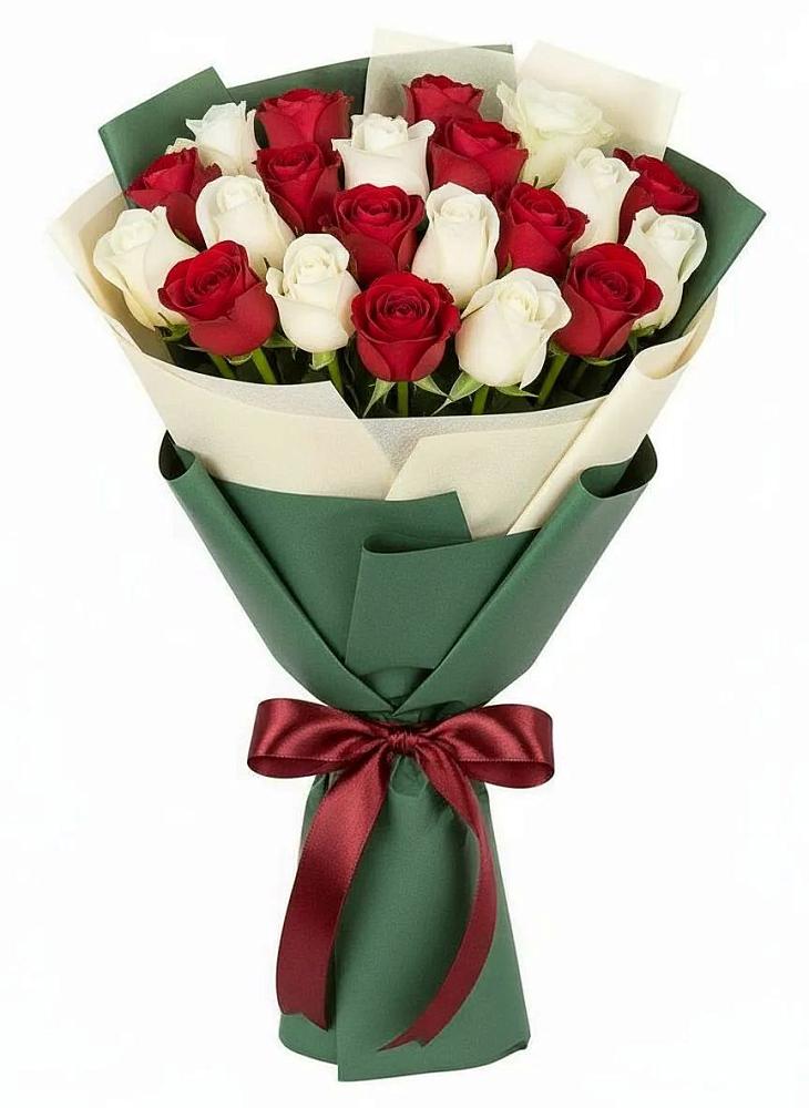 Букет Микс из красных и белых роз в Дружной Горке