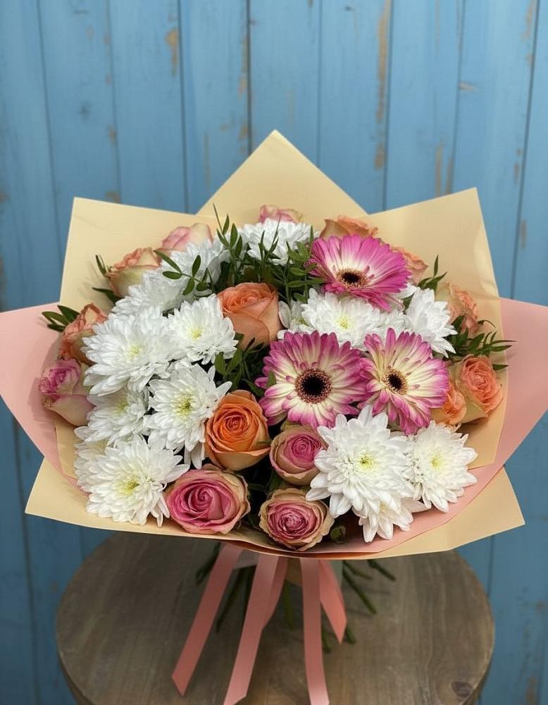 Букет цветов из: Розы, Герберы и Хризантемы в Дружной Горке
