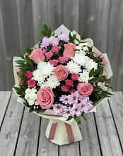 Букет цветов из:  Альстромерии, Гвоздики, Розы и Хризантемы в Дружной Горке