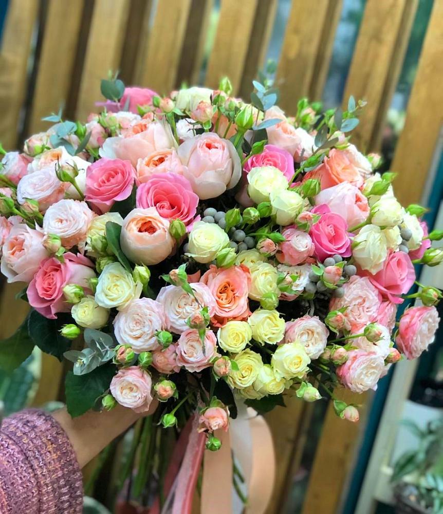 Букет цветов из: Розы в Дружной Горке