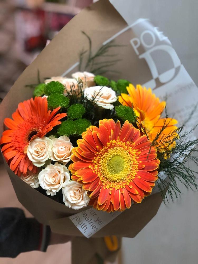 Букет цветов из: Герберы, Хризантемы и Розы в Дружной Горке