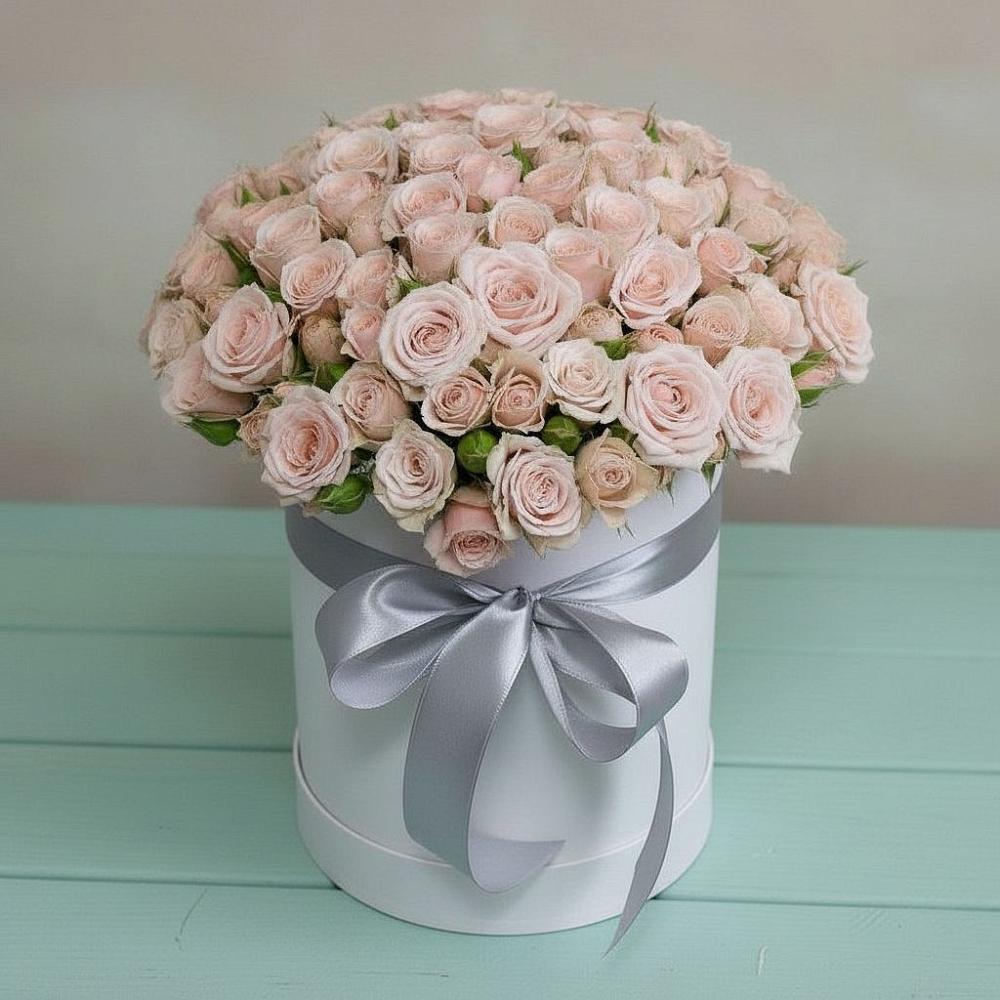 Цветочная композиция из Розы в шляпной коробке в Дружной Горке