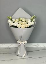 Букет цветов из:  Розы и Лизиантусы в Дружной Горке